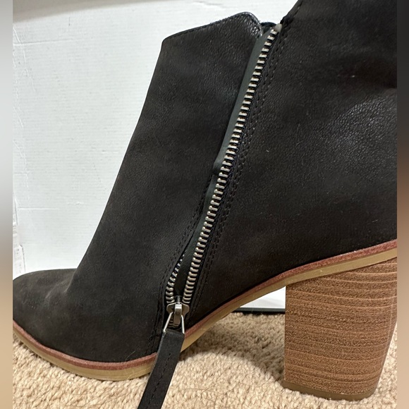 MIA booties ! - Picture 3 of 3